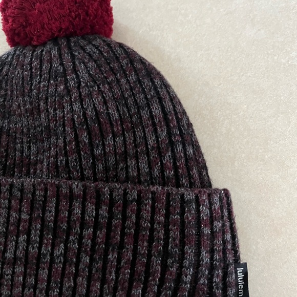 Lululemon fleece lined womens winter beanie hat - Picture 4 of 9